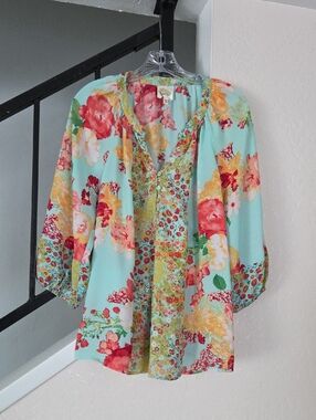 fig and flower Mint Green Floral Tunic Blouse